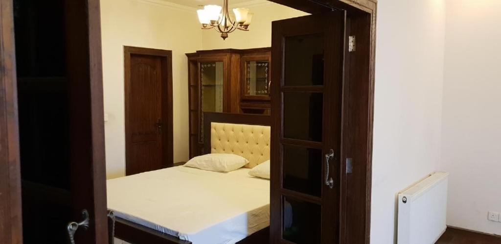 Reina Boutique Hotel - G9 Исламабад Екстериор снимка