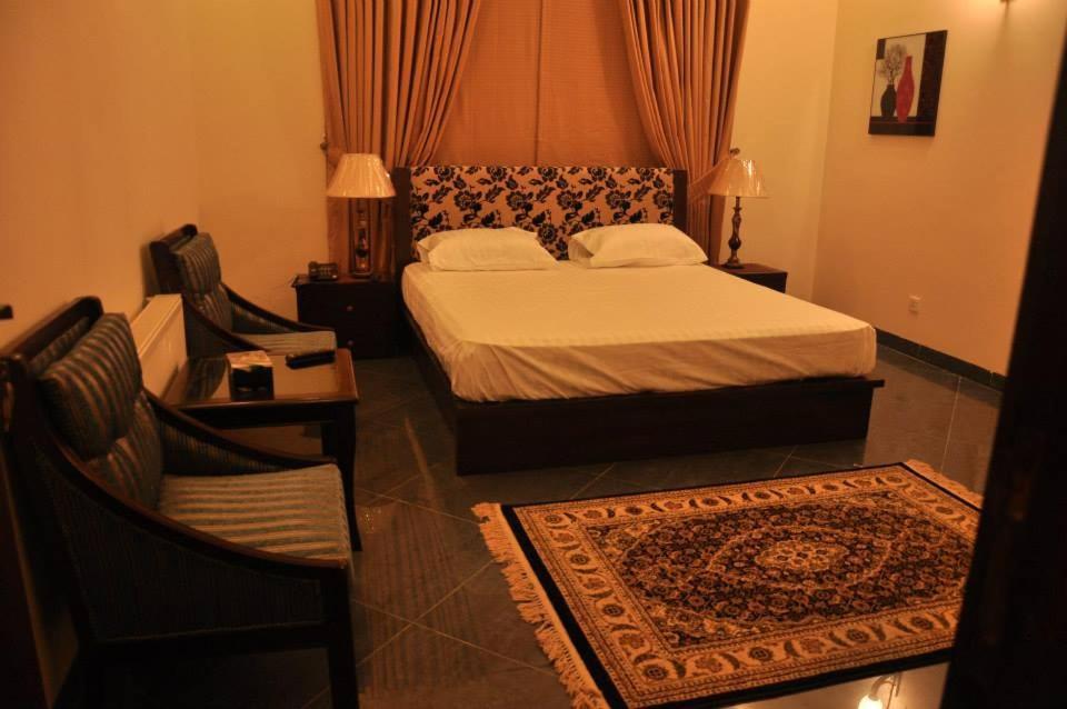 Reina Boutique Hotel - G9 Исламабад Екстериор снимка